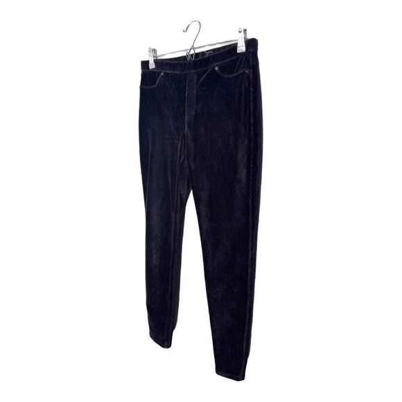 HUE Corduroy Leggings in Black - Picture 2 of 6